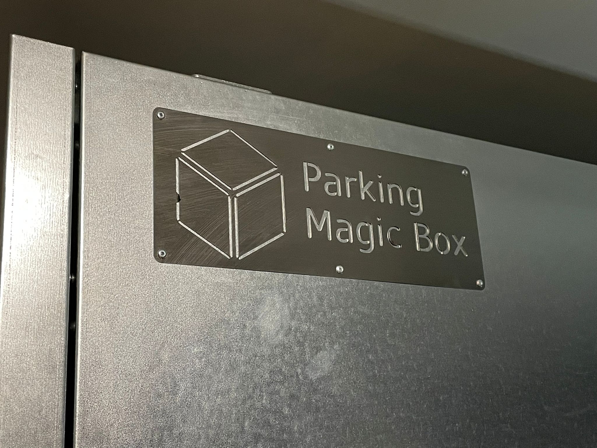 Szafa garażowa parking magic box