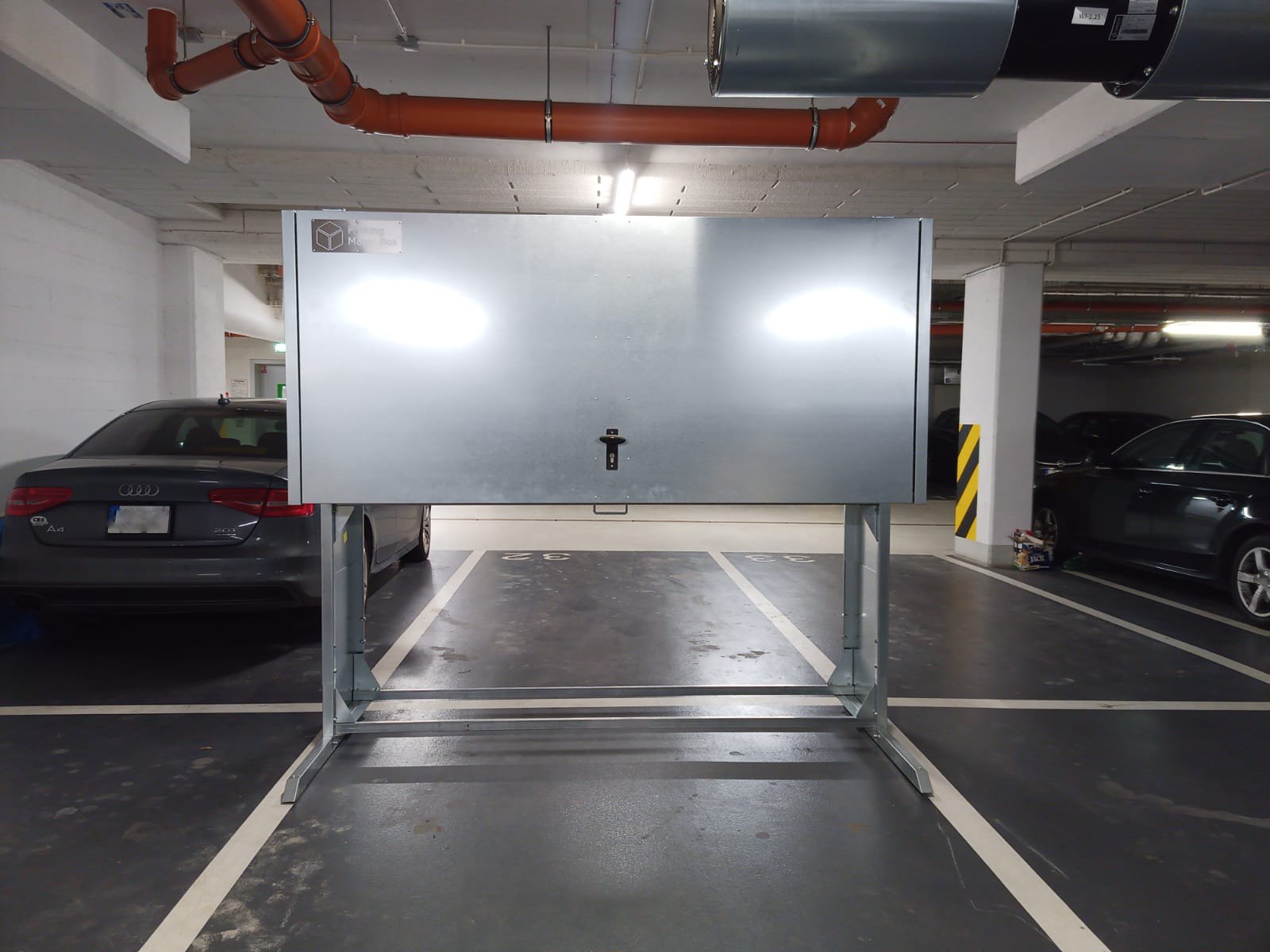Szafa Garażowa parking magic box do przechowywania narzędzi sportowych
