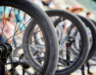 wydarzenia rowerowe w Polsce prezentacja szafa garażowa do przechowywania rowerów