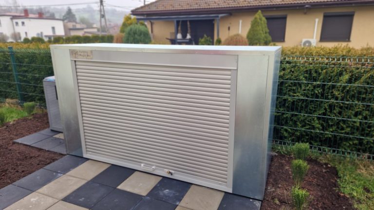 Einmoduliger Garagenboxen zur Aufbewahrung von Fahrrädern