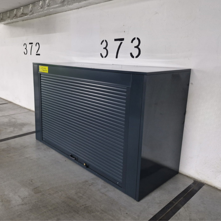 Lackierte Garage-Box